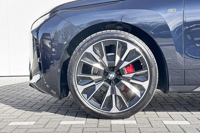 BMW iX xDrive M70 112 kWh
