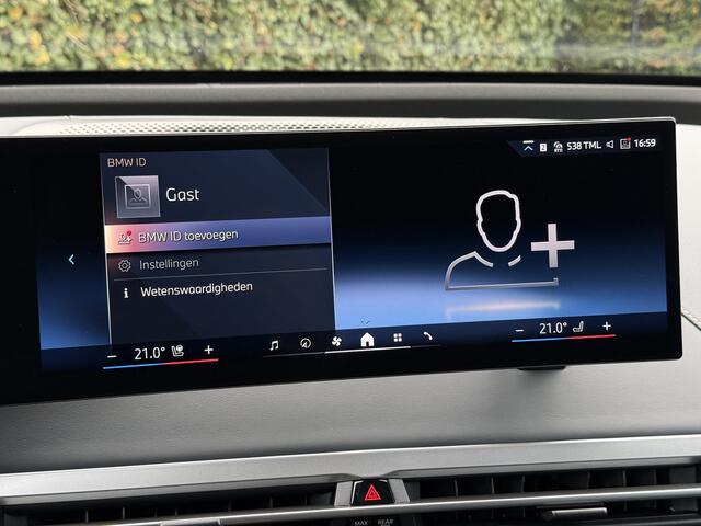 BMW iX xDrive60 | M-Sport Pro | Panorama Sky Lounge | Driv. Ass. Prof. | Harman/Kardon | Act. Steering