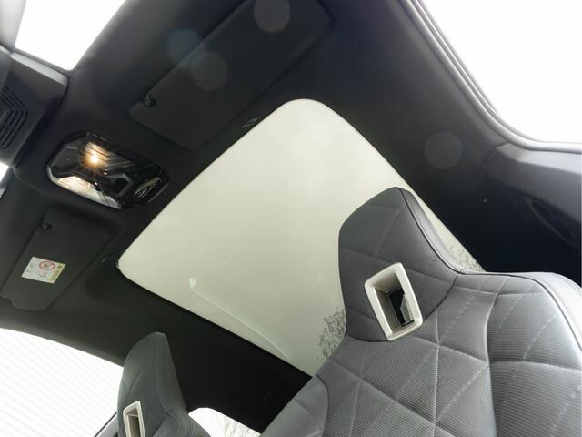 BMW iX xDrive50 - Luchtvering - Active Steering - Pano - Trekhaak