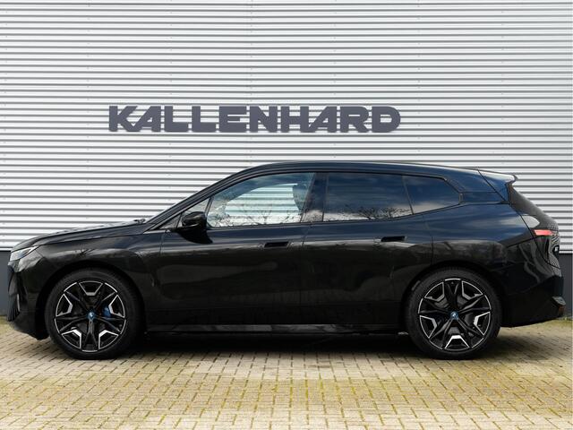 BMW iX xDrive50 - Luchtvering - Active Steering - Pano - Trekhaak