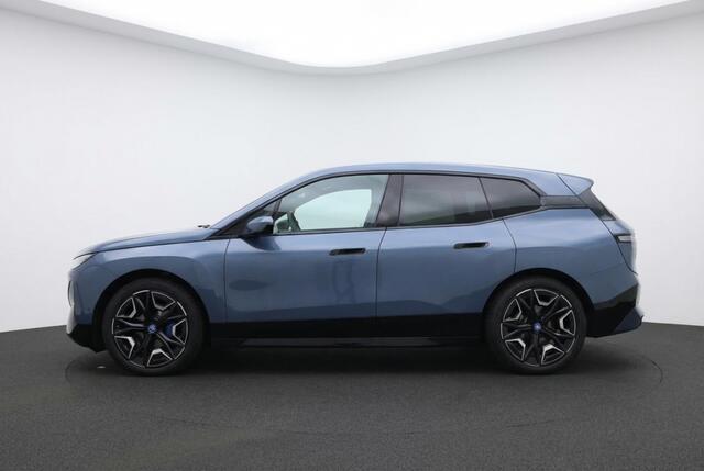 BMW iX iX 40 xDrive M Sport Pano l HUD l 360 Camera l H&K l VOL OPTIES
