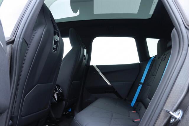 BMW iX iX 40 xDrive M Sport Pano l HUD l 360 Camera l H&K l VOL OPTIES