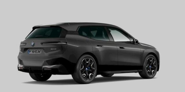 BMW iX xDrive50 High Executive 112 kWh Sportpakket - Trekhaak - Panoramadak - Multifunctionele stoelen - Stoelventilatie - BMW Laserlight - Driving/Parking Assistant Professional - Harman Kardon -