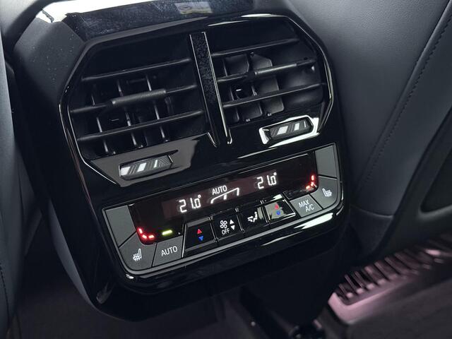 BMW iX xDrive40 High Executive 77 kWh Trekhaak | SOH 97% | Pano | Harman Kardon | HUD |