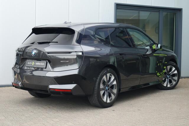 BMW iX xDrive40 High Executive 77 kWh / SoH 96% / Laser / Trekhaak / Harman Kardon / Massage