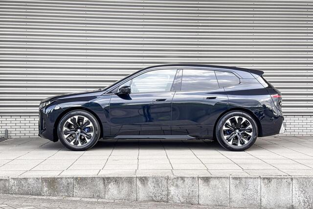 BMW iX xDrive45 101 kWh