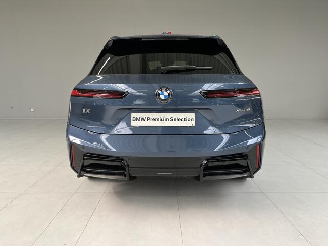 BMW iX xDrive45 101 kWh M-Sport | 22" | Driving Assistant Professional | Trekhaak | Harman Kardon | .