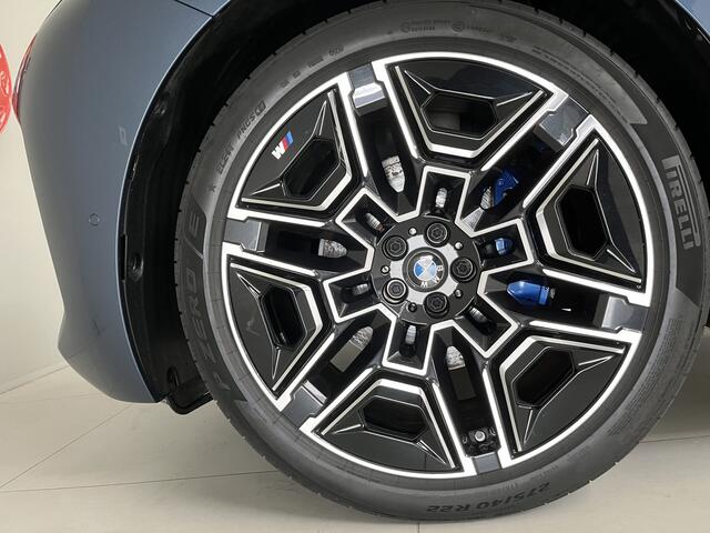 BMW iX xDrive45 101 kWh M-Sport | 22" | Driving Assistant Professional | Trekhaak | Harman Kardon | .