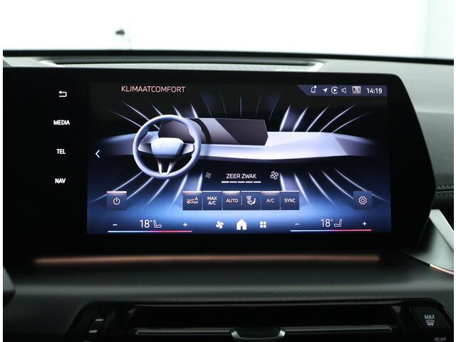 BMW iX1 eDrive20 67 kWh M Sport Edition M Sportpakket Pro | Driving Assistant Plus | Harman-Kardon | Trekhaak | Panoramadak | Parking Assistant Plus | Head-Up Display | M Adaptief onderstel