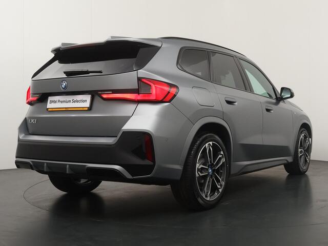 BMW iX1 eDrive20 | M Sportpakket Pro | Premium Pack | Travel Pack