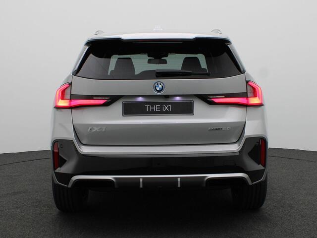 BMW iX1 eDrive20 | M Sport Edition | M Sportpakket | Equipment Pack Pro | Travel Pack