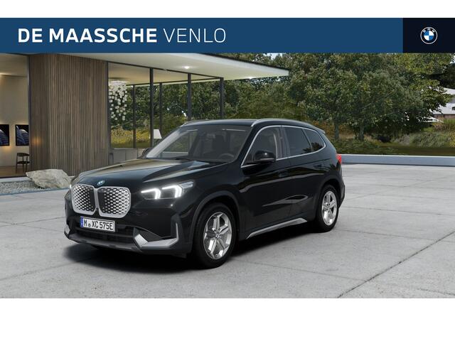 BMW iX1 eDrive20 xLine / Achteruitrijcamera / Adaptieve LED / Comfort Access / Parking Assistant / Stoelverwarming