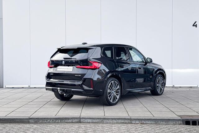 BMW iX1 xDrive30 Launch Edition 67 kWh