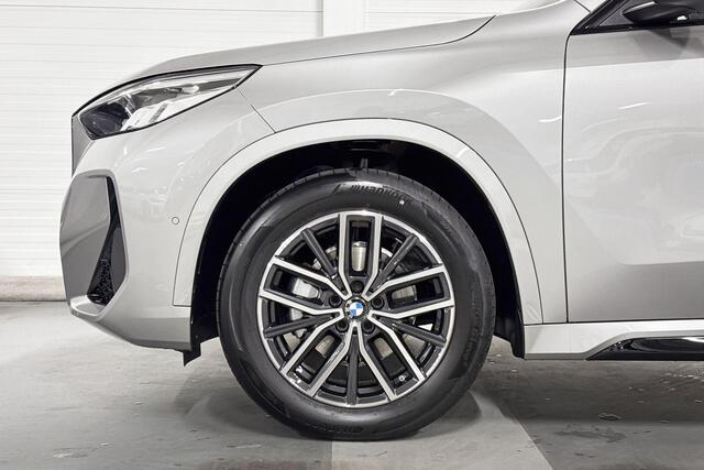 BMW iX1 eDrive20 | M-Sport | Driving Assistant | Parking Assistant | Stoelverwarming | Trekaak