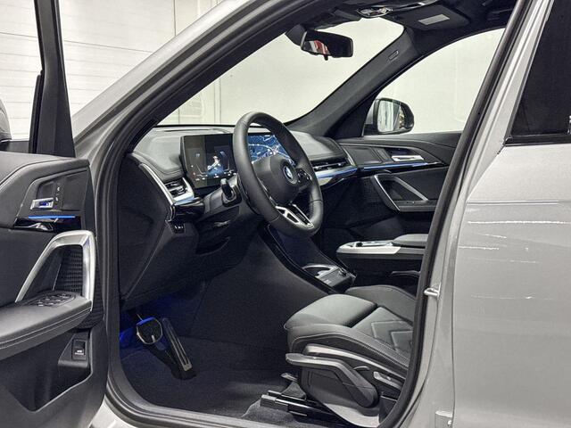 BMW iX1 eDrive20 | M-Sport | Driving Assistant | Parking Assistant | Stoelverwarming | Trekaak