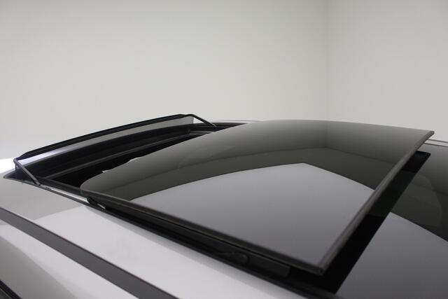 BMW iX1 eDrive20 67 kWh M-Sport | Panorama | Voorbereiding Driving Assistant Plus