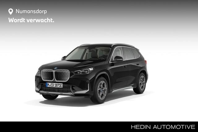 BMW iX1 eDrive20 Pure Edition | 18'' | Comf. Acc. | Camera | Stoelverw. | Adapt. LED