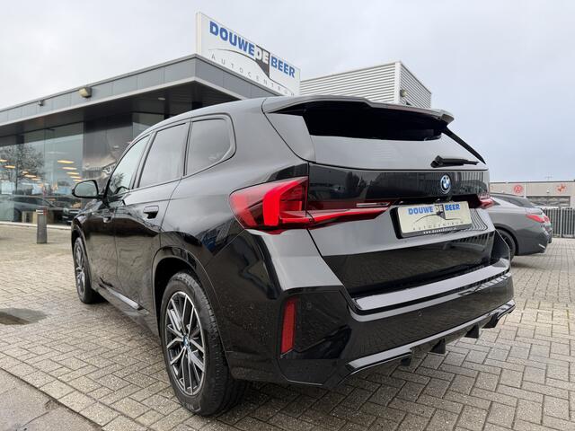 BMW iX1 xDrive30 M sport 67 kWh Pano-Dak | Leer | Stoelverw.