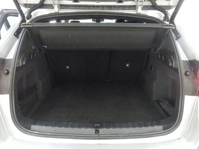 BMW iX1 XDRIVE30 LAUNCH EDITION 67 KWH I M-SPORTPAKKET I 99% SOH I APPLE CARPLAY I P-CAMERA