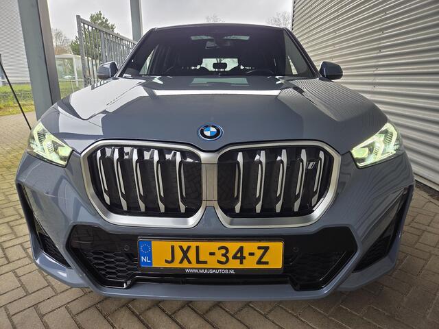 BMW iX1 xDrive30 67 kWh M Sport Edition