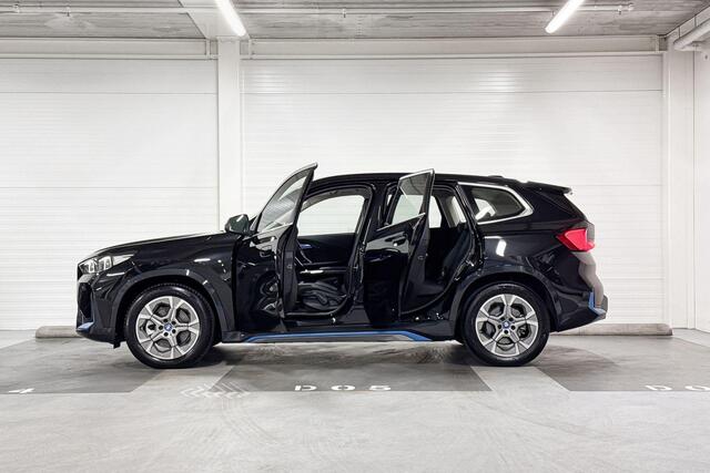 BMW iX1 xDrive30 Launch Edition 67 kWh