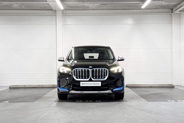 BMW iX1 xDrive30 Launch Edition 67 kWh