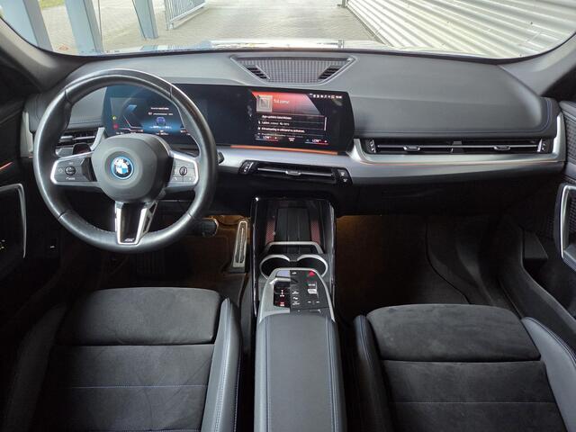 BMW iX1 xDrive30 Launch Edition 67 kWh