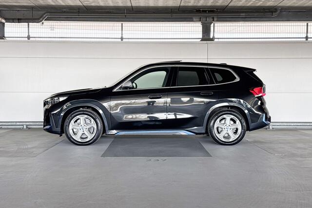 BMW iX1 xDrive30 Launch Edition 67 kWh