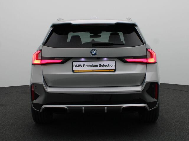 BMW iX1 xDrive30 M Sportpakket | Premium Pack | Comfort Pack | Travel Pack | Comfort Access | Harman Kardon | 19''