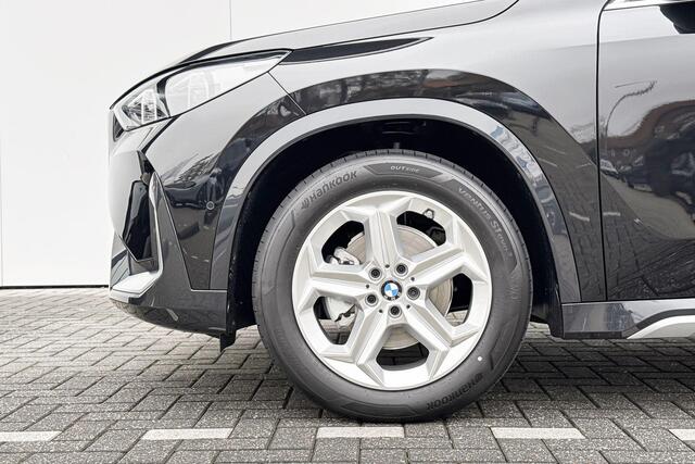 BMW iX1 eDrive20 | Pure Edition 67 kWh | Trekhaak