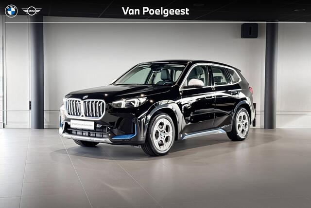 BMW iX1 xDrive30 Launch Edition 67 kWh | X-Line | Comfort Access | Achteruitrijcamera |