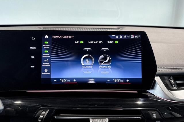 BMW iX1 xDrive30 Launch Edition 67 kWh | X-Line | Comfort Access | Achteruitrijcamera |