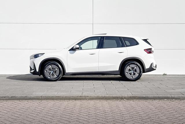 BMW iX1 Premium Pack | Travel Pack | Panoramadak | Selection 1500