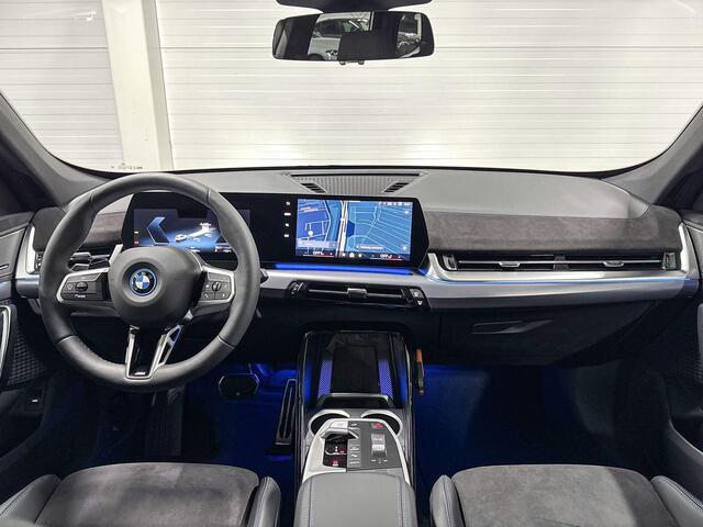 BMW iX1 eDrive20 | M-Sport | Premium Pack | Comfort Pack | Driving Assistant | Harman/Kardon | Comfort Access