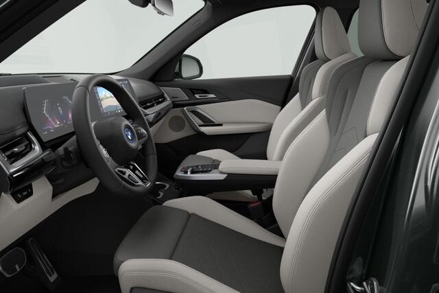 BMW iX1 eDrive20 67 kWh M Sport Edition | M Sportpakket Pro | Innovation Pack | Comfort Pack | Travel Pack | Trekhaak