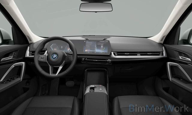 BMW iX1 xDrive30 67 kWh