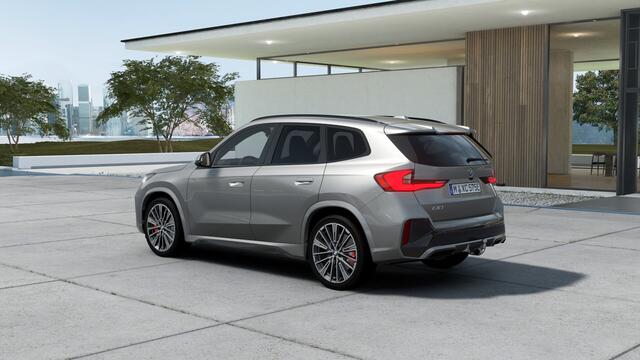 BMW iX1 eDrive20 M Sport / Panoramadak / Trekhaak / Sportstoelen / Comfort Access / Head-Up / Parking Assistant Plus / M Adaptief onderstel