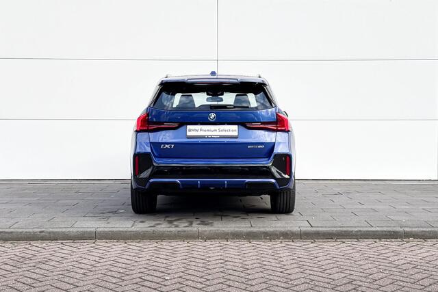 BMW iX1 eDrive20 67 kWh M Sport Edition M-Sport | Trekhaak | Huisselectie 750