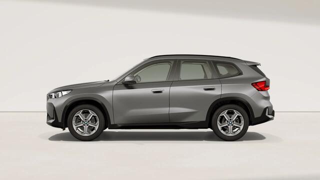 BMW iX1 eDrive20 - 67kWh - Memoryzetel - Massage - Harmen Kardon - Camera