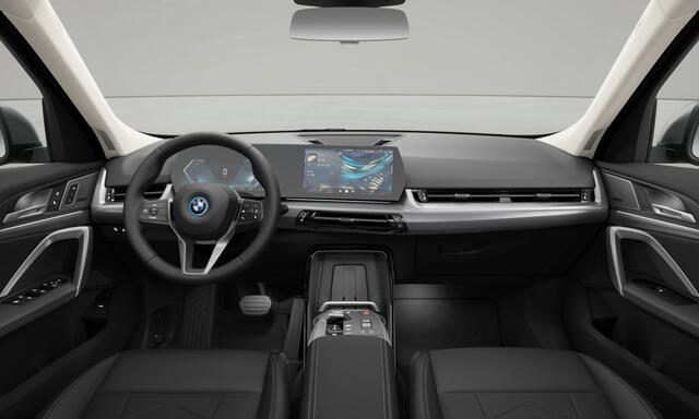 BMW iX1 eDrive20 - 67kWh - Memoryzetel - Massage - Harmen Kardon - Camera
