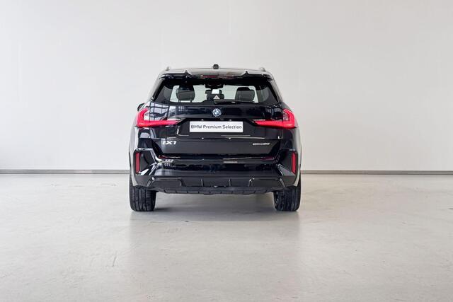 BMW iX1 eDrive20 Premium Pack M Sportpakket Pro