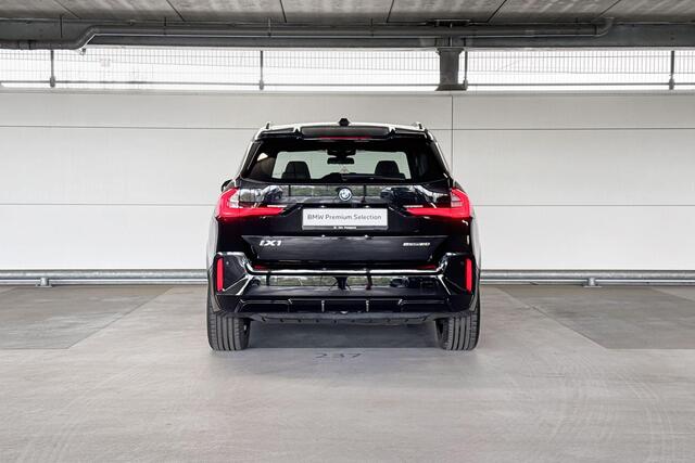 BMW iX1 eDrive20 67 kWh