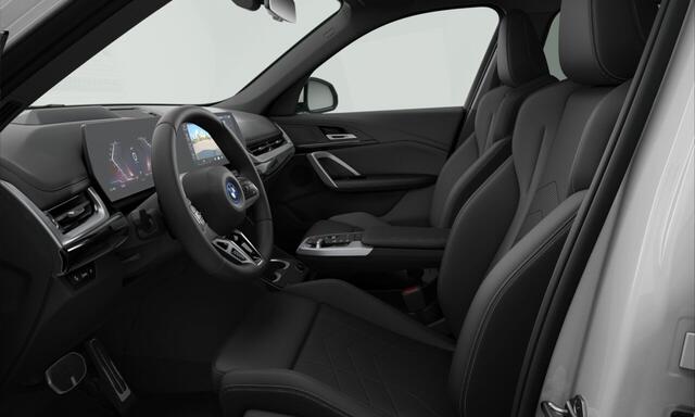 BMW iX1 eDrive20 | M-Sport Pro | 20'' | Panorama. | Head-Up | Park. + Driv. Plus | Trekhaak | Driv. Ass. | Comf. Acc. | Stuur + stoelverw.
