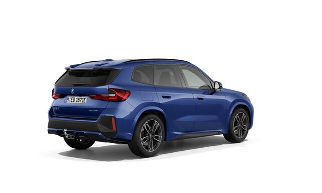 BMW iX1 eDrive20 | M-Sport Pro | 19'' | Panorama. | Head-Up | Park. + Driv. Plus | Trekhaak | Driv. Ass. | Comf. Acc. | Stuur + stoelverw.
