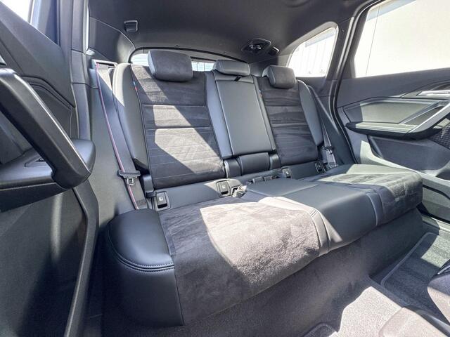 BMW iX1 eDrive20 | 67 kWh | M Sport | Panoramadak | Harman-Kardon | Premium Pack | Travel Pack |