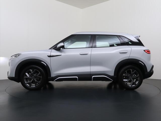 BYD ATTO 2 Boost 45 kWh VAN ¤ 31.900,- VOOR ¤ 27.877,- UW LENTEVOORDEELl: ¤4.023,-!| DIRECT LEVERBAAR | Volledige BYD Fabrieksgarantie t/m 11-2030 of 150.000 km | Stoel & Stuurverwarming | Adaptieve Cruise | 360° Camera | Panoramadak | Dodehoekassistent | Origineel 