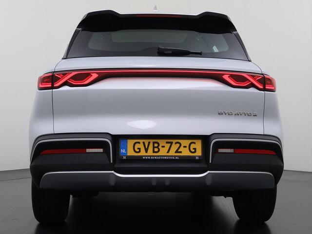 BYD ATTO 2 Boost 45 kWh VAN ¤ 31.900,- VOOR ¤ 27.877,- UW LENTEVOORDEELl: ¤4.023,-!| DIRECT LEVERBAAR | Volledige BYD Fabrieksgarantie t/m 11-2030 of 150.000 km | Stoel & Stuurverwarming | Adaptieve Cruise | 360° Camera | Panoramadak | Dodehoekassistent | Origineel 