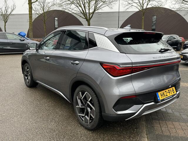 BYD Atto 3 Design 60 kWh SOH 93% | GROOT SCHERM + ELEKTRISCHE KOFFERRUIMTEKLEP | COMPLETE AUTO | RIJKLAAR INCL. FABRIEKSGARANTIE T/M 2029 | AANDRIJFLIJN EN ACCU T/M 2031