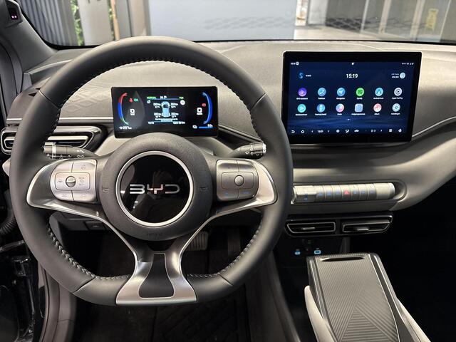 BYD Dolphin SURF Boost 43 kWh | 320 KM Actieradius WLTP | Elektrische Stoelen | Achteruitrijcamera | Voorraad Deals |