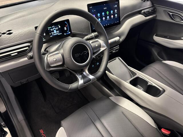 BYD Dolphin SURF Boost 43 kWh | Direct Leverbaar | 320 KM Actieradius WLTP | Elektrische Stoelen | Achteruitrijcamera |